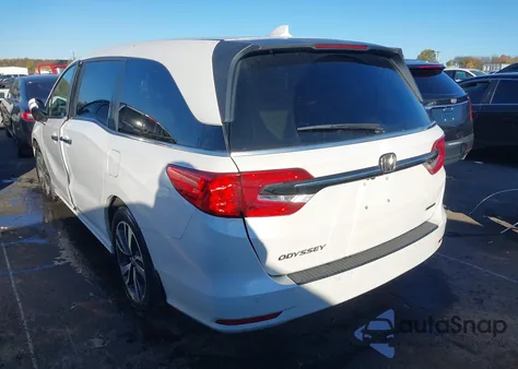 2024 Honda Odyssey Touring z USA, uszkodzony, nr VIN 5FNRL6H80RB045725